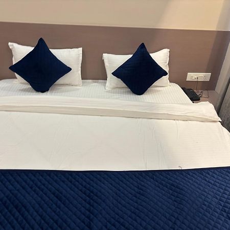 Hotel Sisodiya Palace Khātu Buitenkant foto