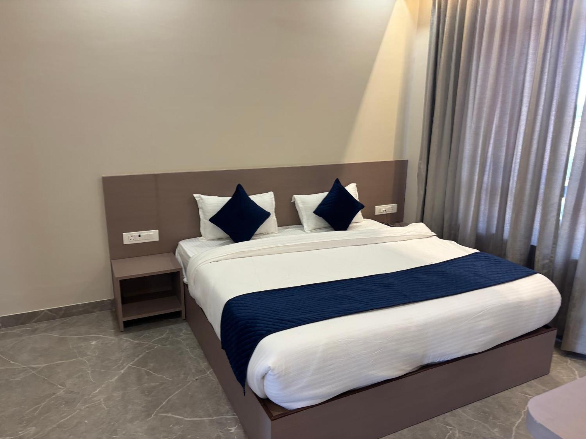 Hotel Sisodiya Palace Khātu Buitenkant foto
