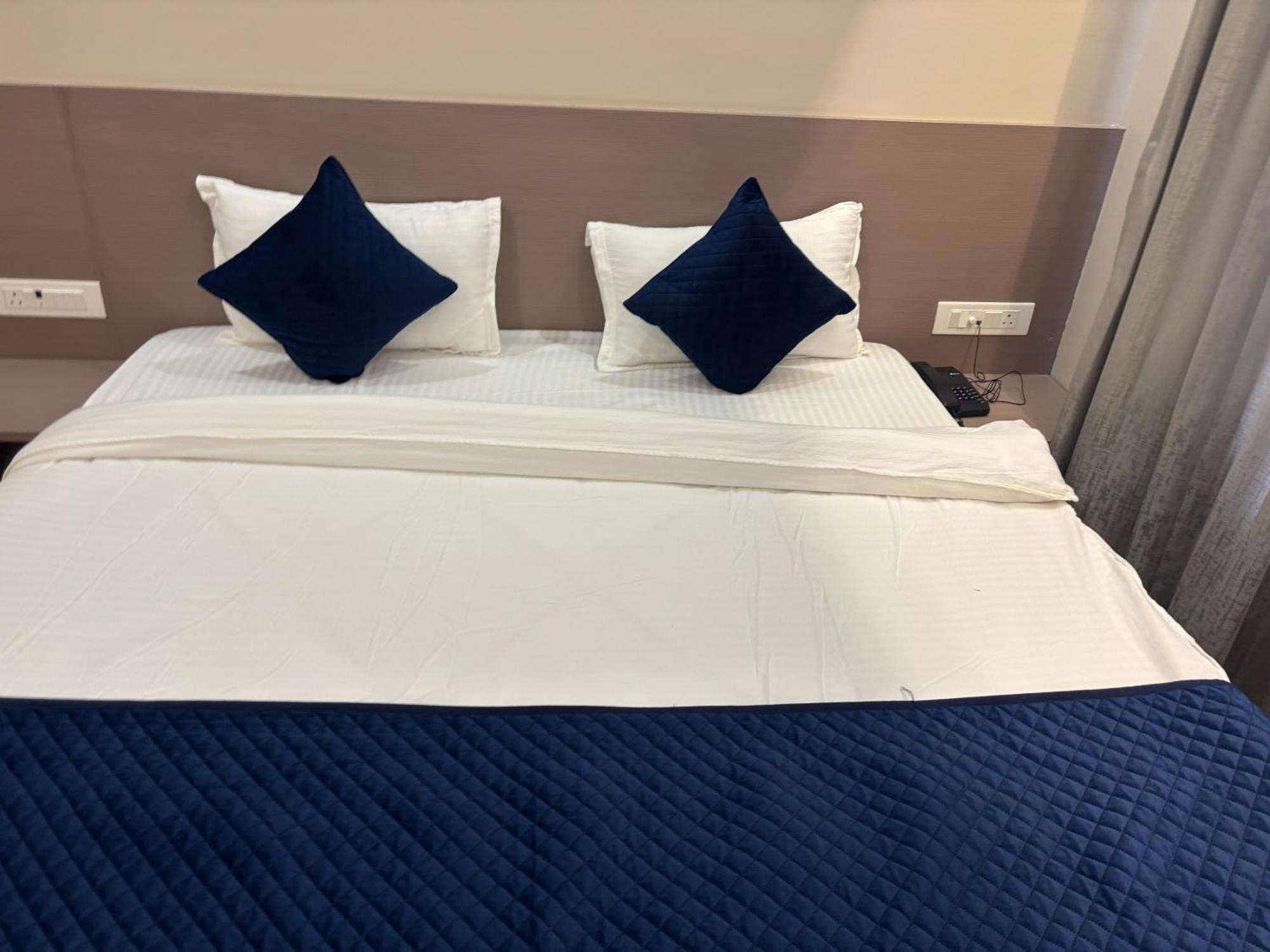 Hotel Sisodiya Palace Khātu Buitenkant foto