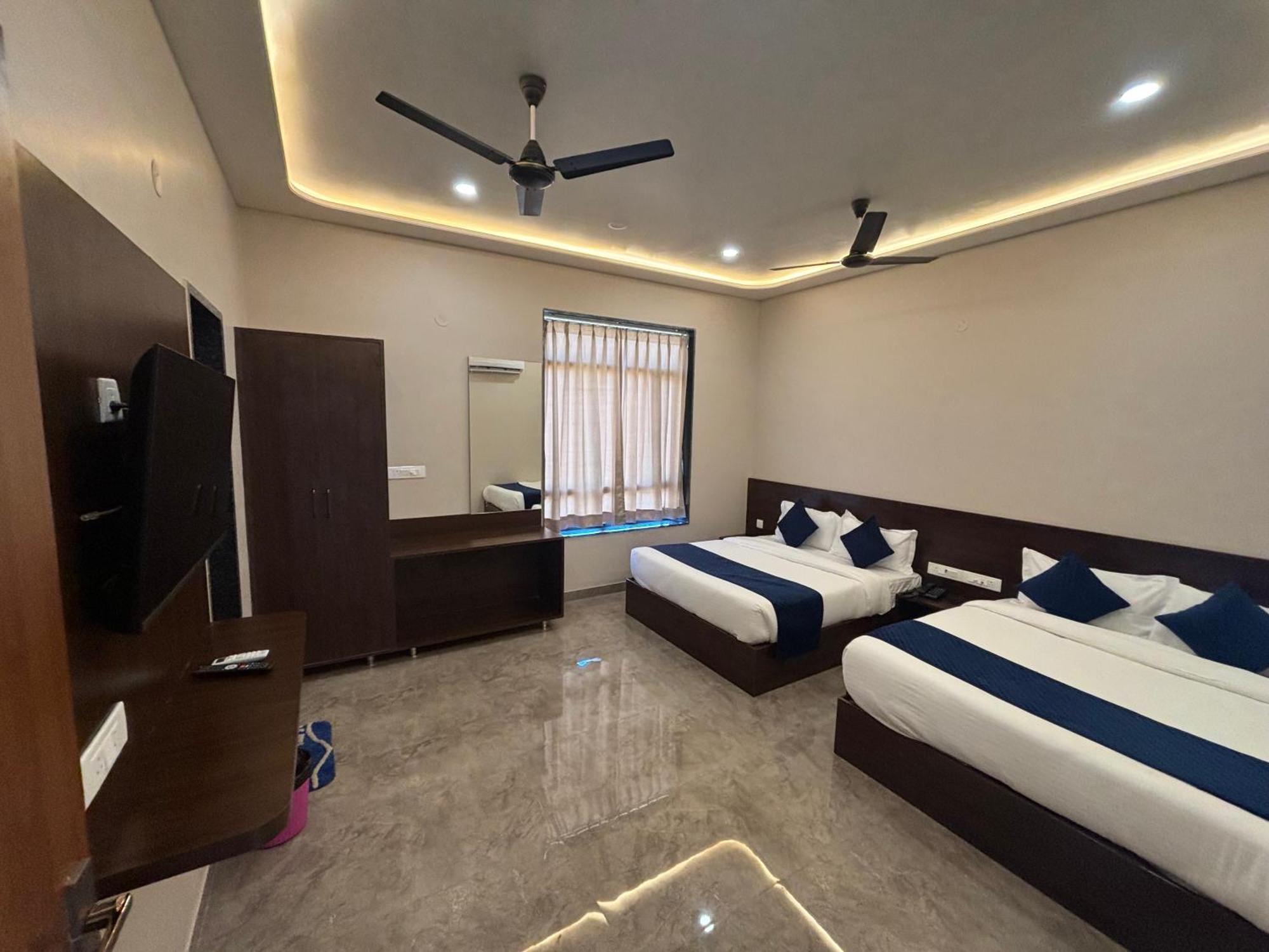 Hotel Sisodiya Palace Khātu Buitenkant foto