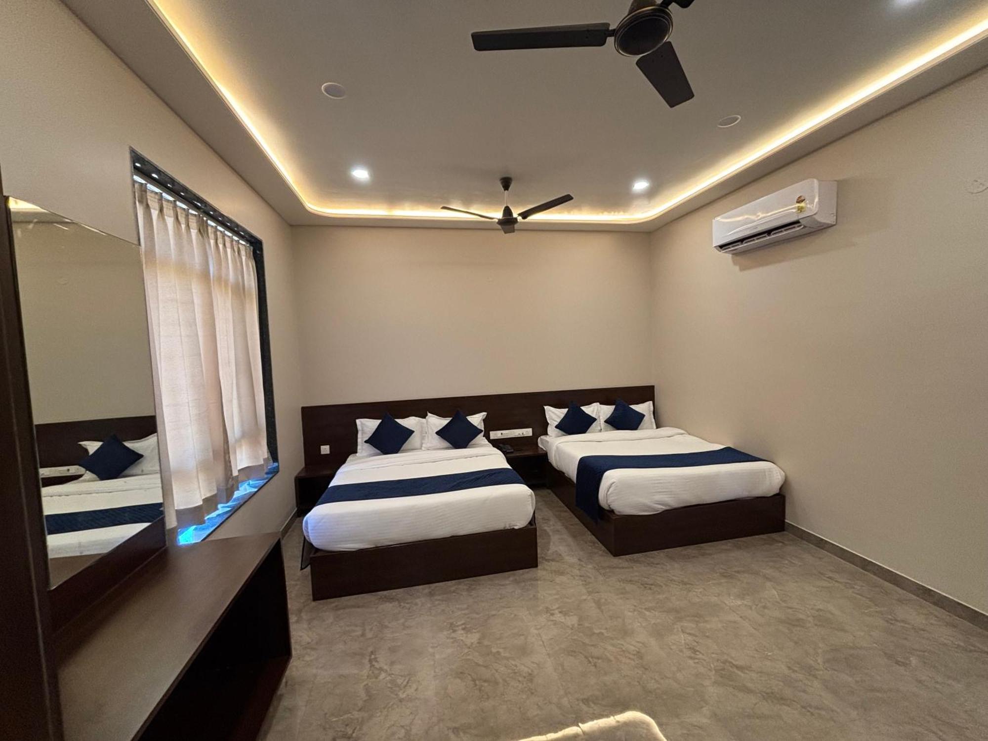 Hotel Sisodiya Palace Khātu Buitenkant foto