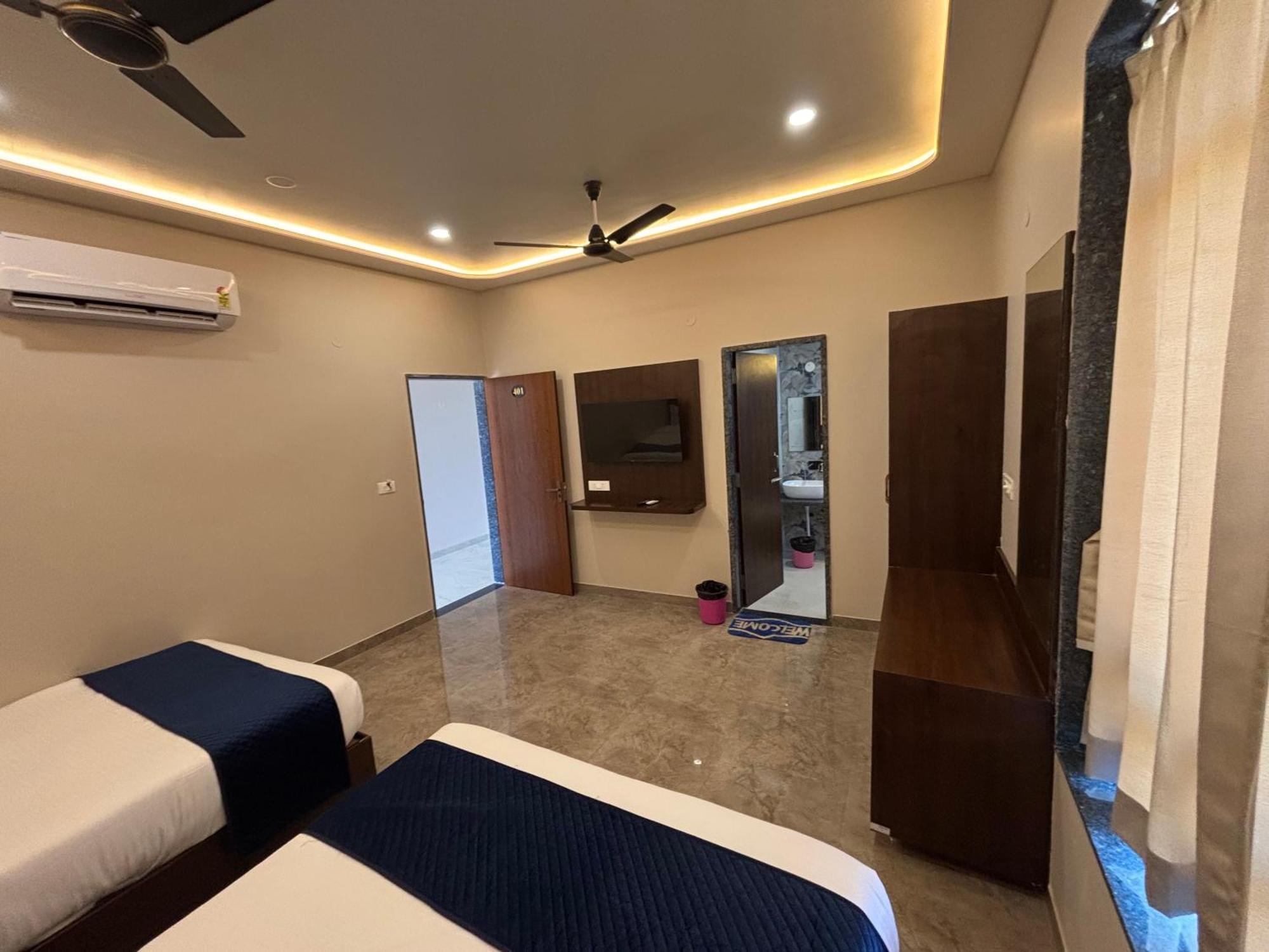 Hotel Sisodiya Palace Khātu Buitenkant foto